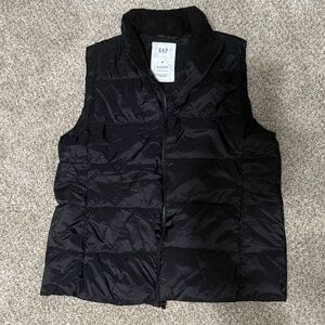 GAP Midnight Black Quilted Vest